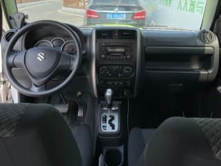 Suzuki Jimny photo 17